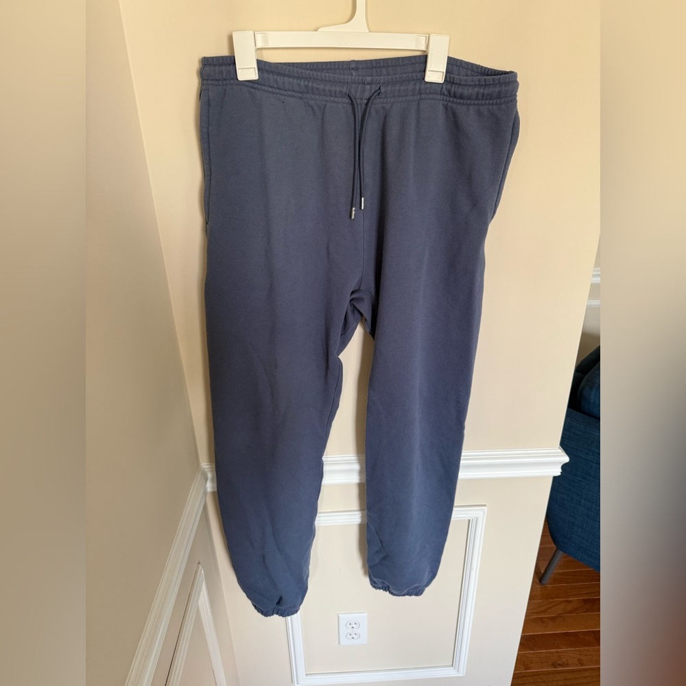 Men’s ALO Yoga Sz Large Chill Sweat Pant Joggers in Bluestone Workout Activewear - Picture 4 of 10
